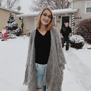 Meet your Posher, Emma